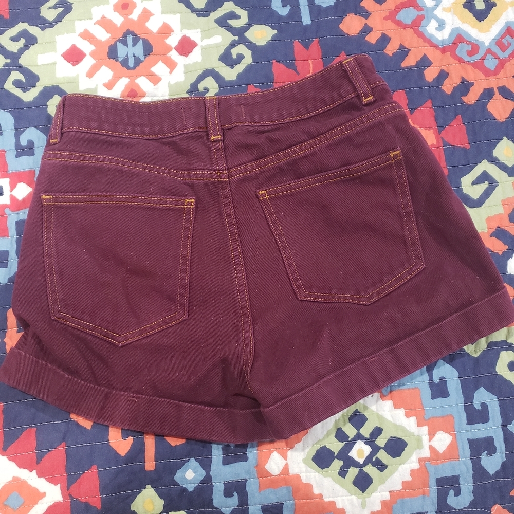 Bullhead Mom Short (Juniors) - Picture 2 of 4